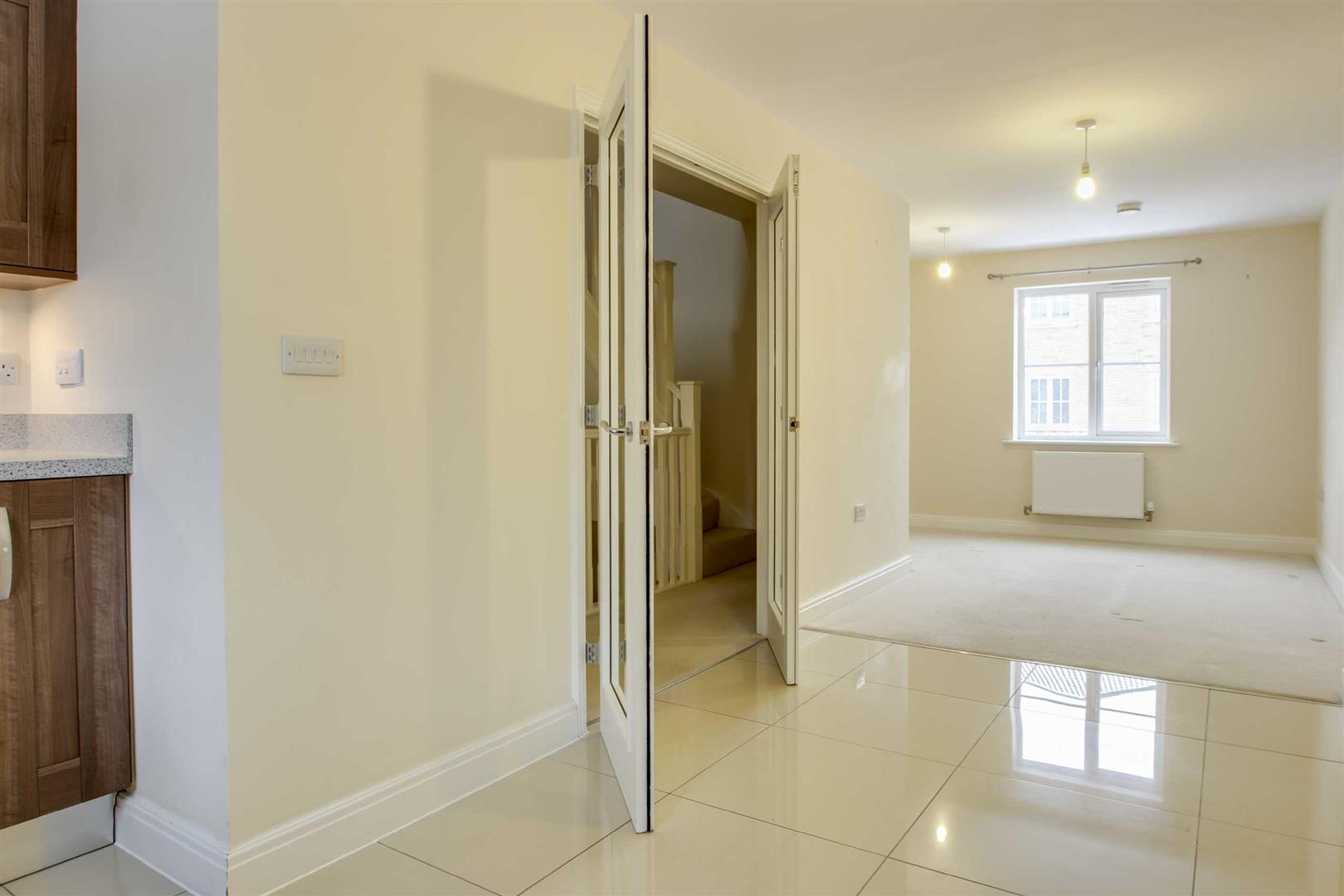Harlow Crescent, Oxley Park, Milton Keynes